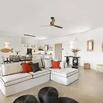 Lyra House *